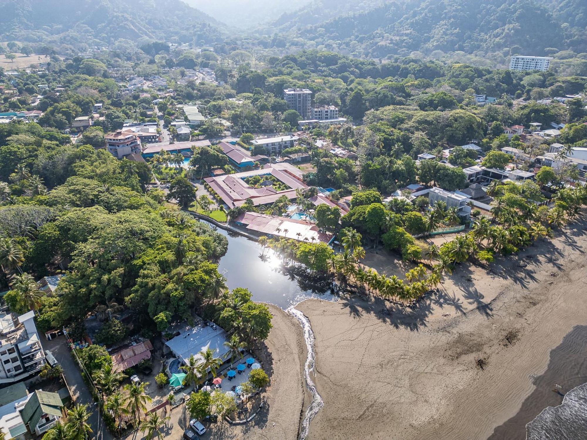 Beach Break Resort & Cr Surf Camp Jacó Dış mekan fotoğraf